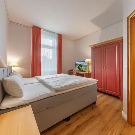 德尔卡特豪弗酒店 酒店